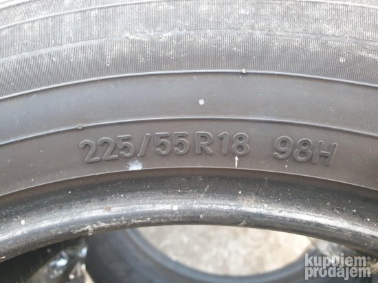 Cetiri dobre letnje gume 18 ke TOYO 225-55/18 Dot 3314 sve