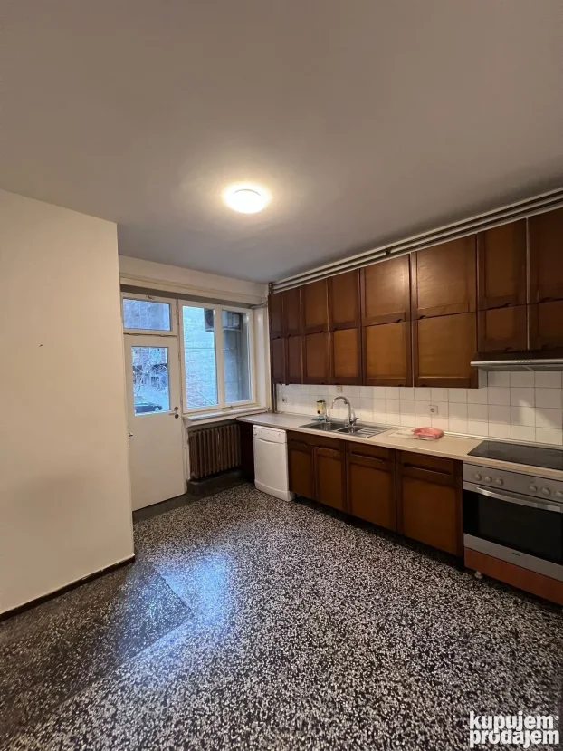 Balkanska, Balkanska, 3.0 trosoban, 100 m²