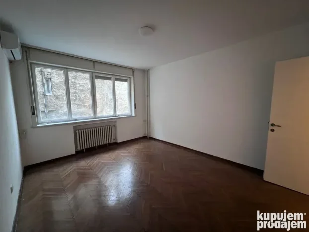 Balkanska, Balkanska, 3.0 trosoban, 100 m²