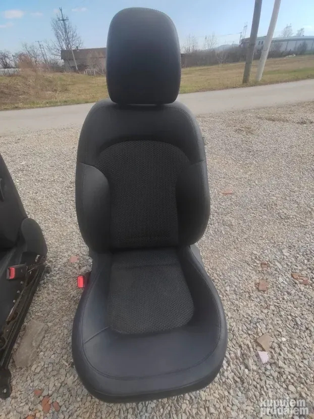Sedista Hyundai ix35 - KupujemProdajem