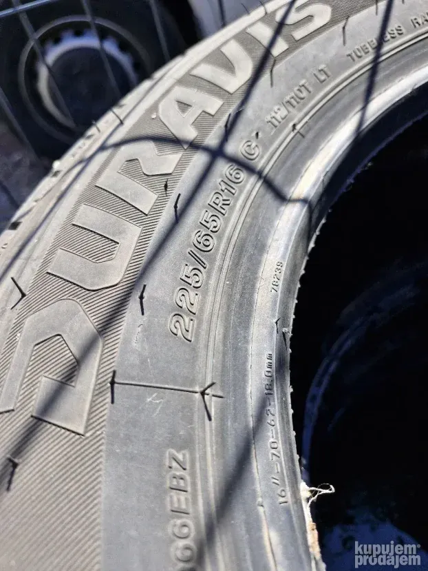 225/65 r16c bridgestone