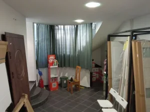 Odličan ulični lokal na Grbavici 59m2