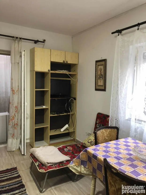 Ugao JNA i stojana li.Beograd , Banjica, 0.5 garsonjera, 25 m²