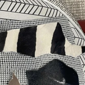 Koza, poni sa dlakom, extra klasa, uvoz iz Italije, hit u It