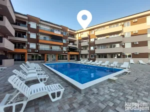 Apartmani sa bazenom Srebrno jezero