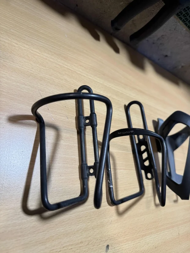 Nosači flašica metalni i plastični