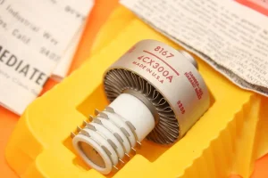 Eimac 4CX300A 8167 novo