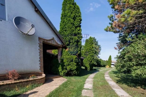 Čenej, jednosobna, 54 m²