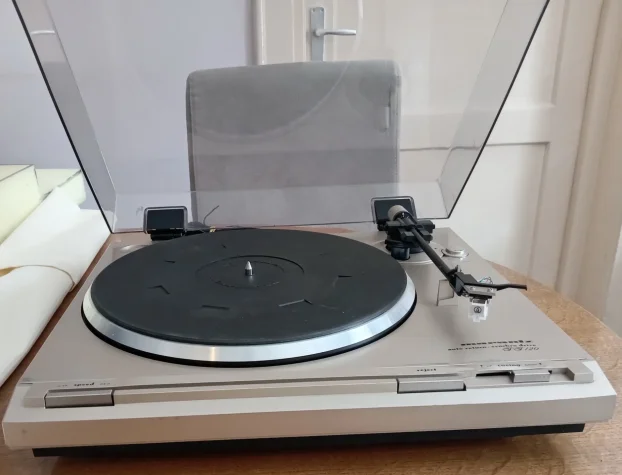 Marantz TT-120