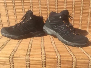 Salomon goretex br 44 ulozak 280 mm