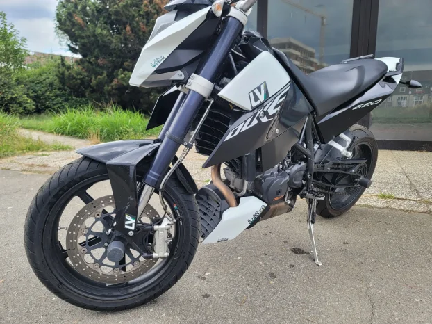 KTM Duke 690