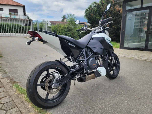 KTM Duke 690