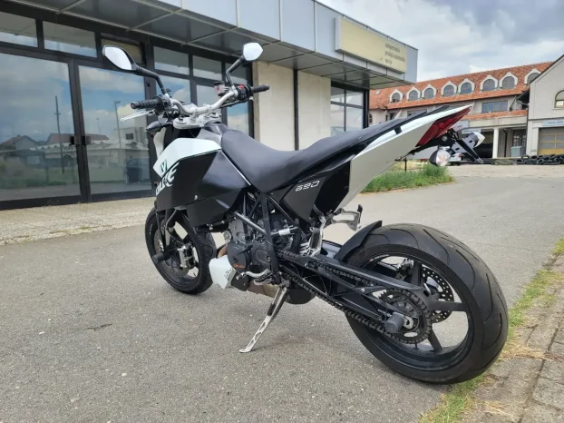 KTM Duke 690