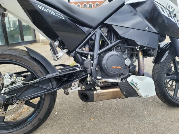 KTM Duke 690