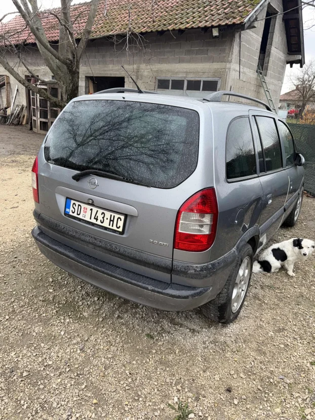 2003 Opel Zafira Ne pali