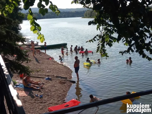 Srebrno jezero - Smestaj na obali