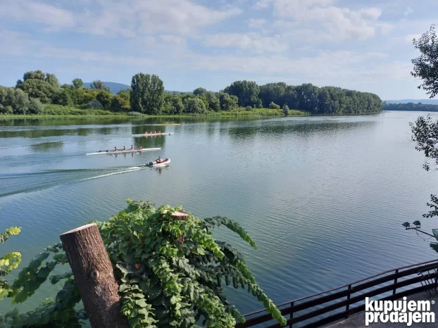 Srebrno jezero - Smestaj na obali