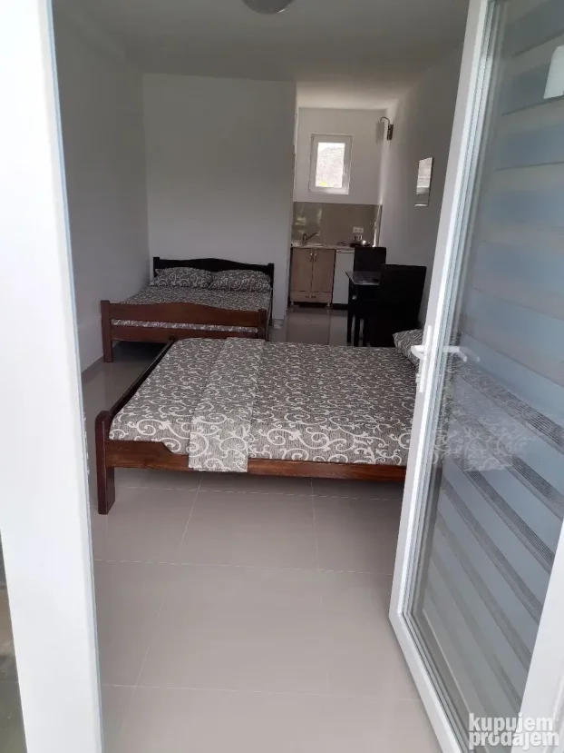 Srebrno jezero - Smestaj na obali