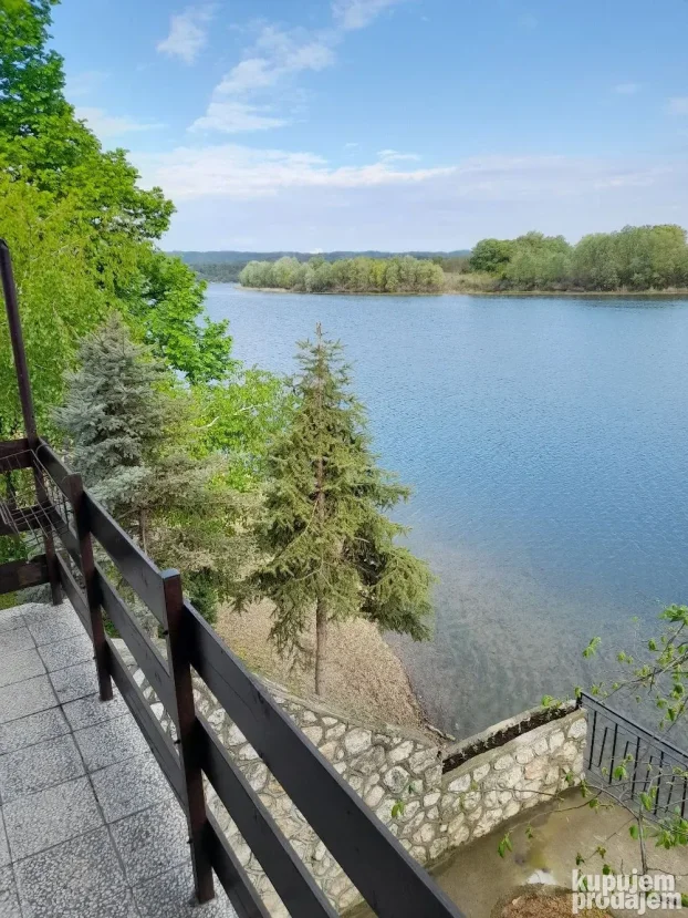 Srebrno jezero - Smestaj na obali