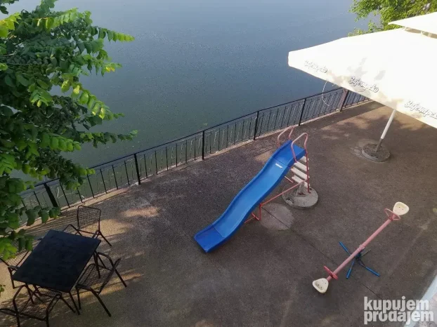 Srebrno jezero - Smestaj na obali