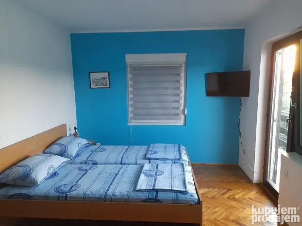 Srebrno jezero - Smestaj na obali