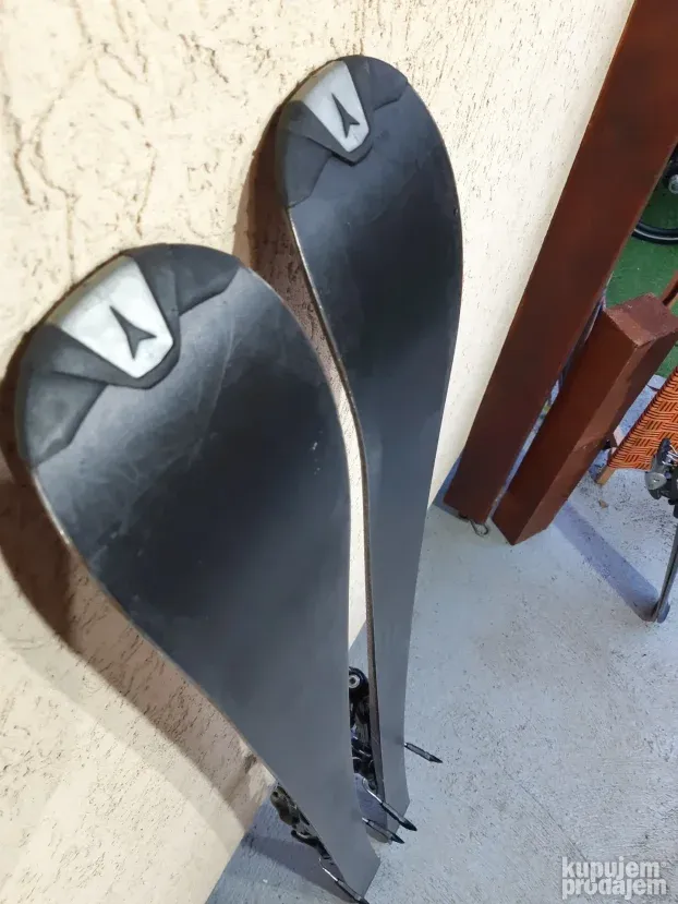 Skije ATOMIC 162 cm