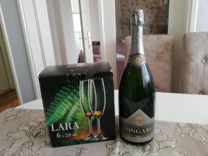 FONGARO 1,5l Italija šampanjac i BOHEMIA čaše 6kom