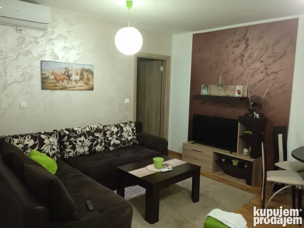 Izdajem  apartman u Vrnjačkoj  Banji, korišćenje vaučera