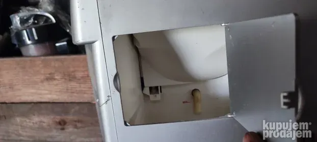 manji kucni ledomat gino gelati gg-400 ice