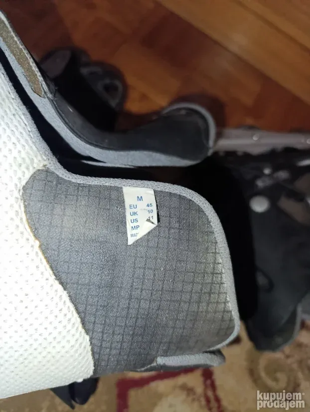 roleri Roces broj 45 u odlicnom stanju