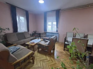 Pančevo, Starčevo, 5+ petosobna, 189 m²