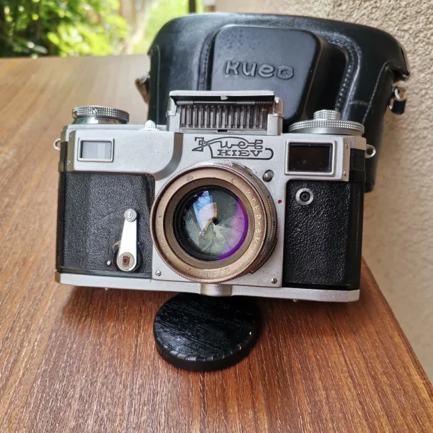 Kiev 4 Camera Jupiter 8M f2/50mm Lens Vintage Russian 35mm
