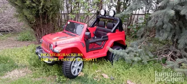 Jeep Wrangler  na akumulator 12v 4 motora kljuc za paljenje
