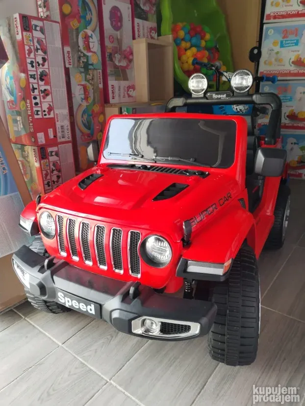 Jeep Wrangler  na akumulator 12v 4 motora kljuc za paljenje