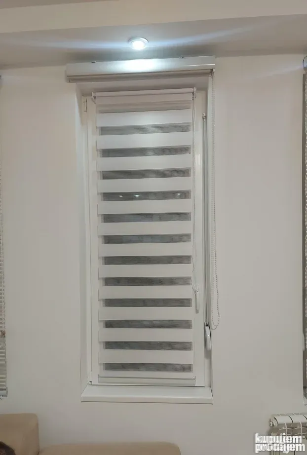 Zebra  zavese  BEZ BUŠENJA,  montiranje sa KUKICAMA