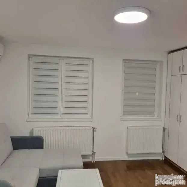 Zebra  zavese  BEZ BUŠENJA,  montiranje sa KUKICAMA