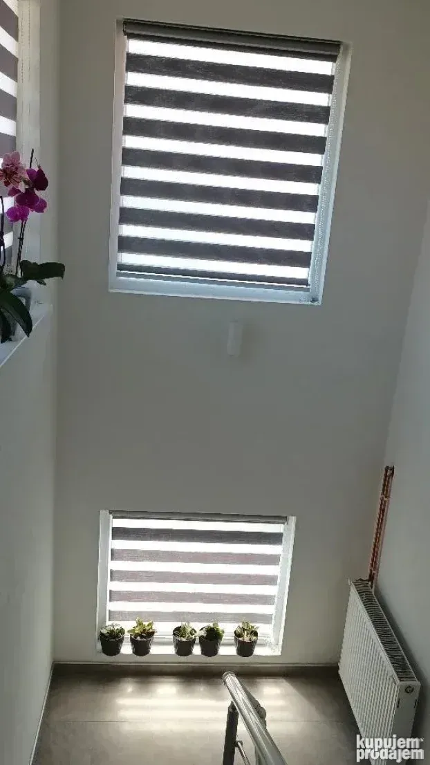 Zebra  zavese  BEZ BUŠENJA,  montiranje sa KUKICAMA