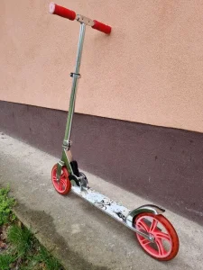 Sport 200 trotinet za decu i odrasle do 100kg