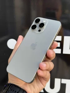 Za delove Iphone 15 Pro Max.