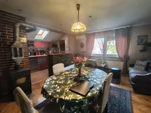Zvečka, 2.0 dvosobna, 90 m²