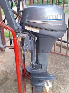 Yamaha 8 ks 4t 2012god.sa Alnaserom,velika ručica,rezervoar