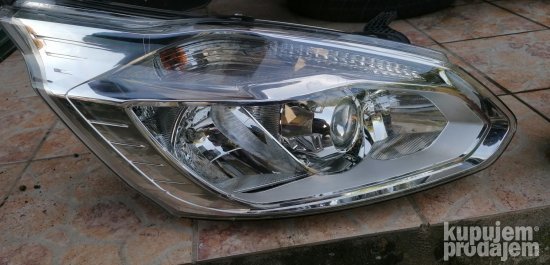 Ford Transit Custom 13-18 desni halogen far
