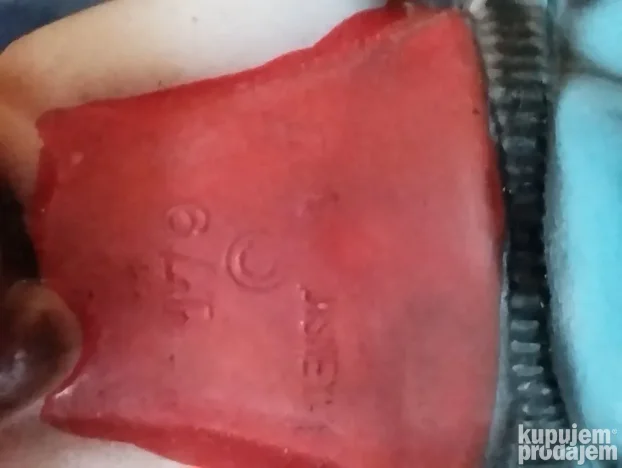 Gumene igracke i lampa