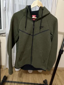 Nike Tech Fleece trenerka