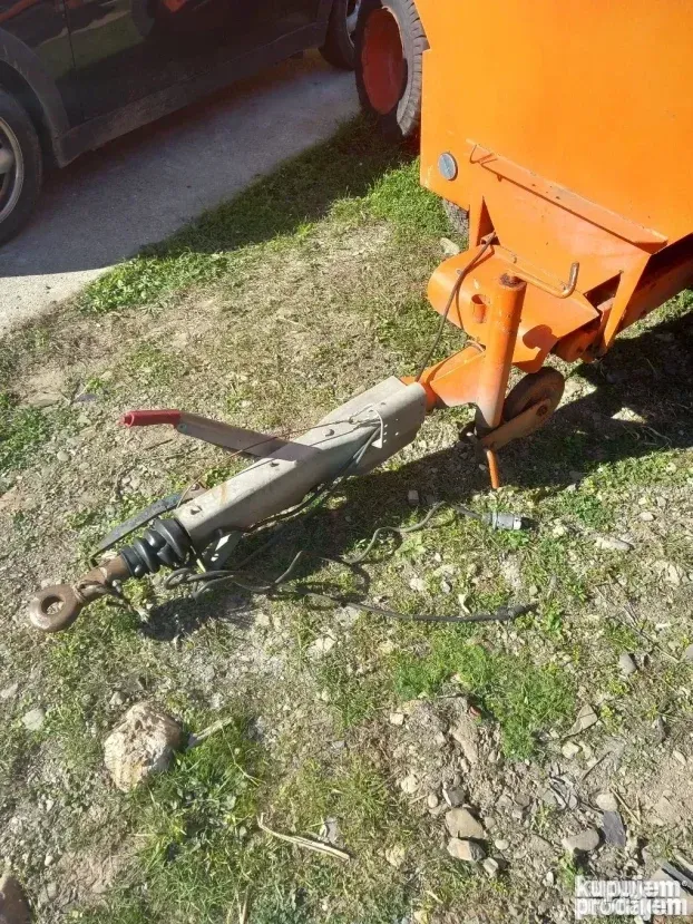 Rasipač rizle ili djubreta i t d