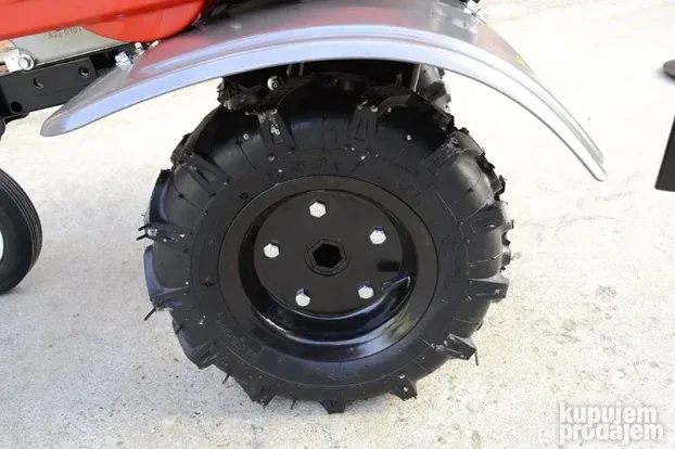 Kultivator sa frezom i točkovima Loncin 750 212 cm3 6KS