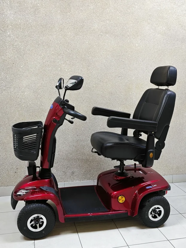 Skuter za starije i slabije pokretne  Invacare Leo