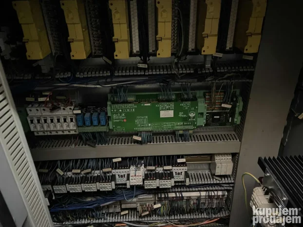 Gildemeister CTX 210 sa dodavačem materijala