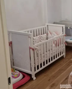 Krevetac za bebe i dusek