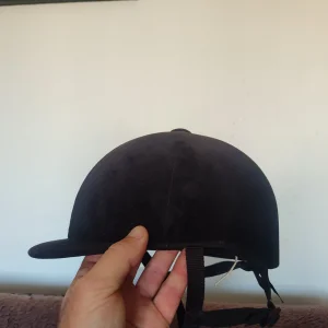 Kaciga za jahanje 58 br.